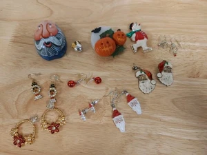 Costume Jewelry Lot of Holiday Earrings Pins Halloween Christmas Easter - Picture 1 of 9