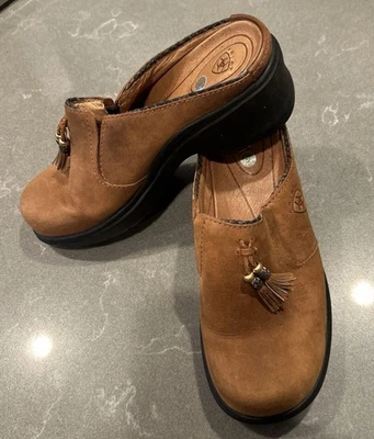 Tamancos femininos Ariat Comfort slip-on, tamanho 6 couro marrom - Imagem 1 de 4