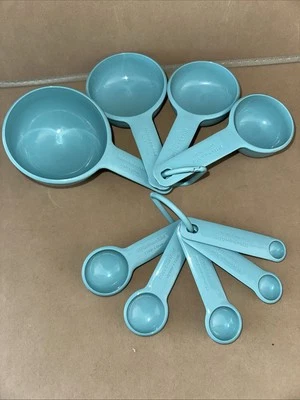 KitchenAid Juego completo de 9 tazas y cucharas medidoras agarre seguro azul aguamarina Foto 1 de 4