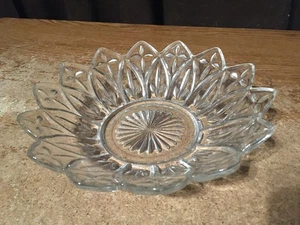 VINTAGE BUNDESGLAS BLÜTENBLATT KLAR RUND BLUMENFORM SCHALE 8"/FALSCH052 - Bild 1 von 5