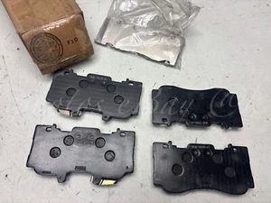 jeu de 4X plaquettes frein avant FORD Mustang GR3C-2001-DC - Picture 1 of 2