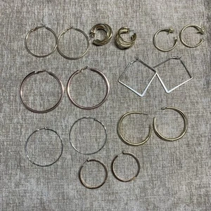 Lot Of 8 Gold And Silver Tone Hoop Earrings Various Styles And Sizes - Picture 1 of 2