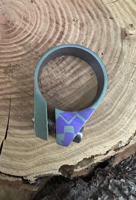 34,9 mm: titanio ~ abrazadera de tija de sillín de bicicleta ~ anodizado personalizado por Ti. Casso anodizado Foto 1 de 4