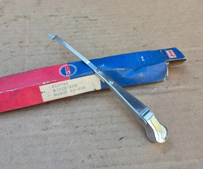 Jeep CJ5 1955-1971 NOS brazo limpiaparabrisas ventilado Foto 1 de 3