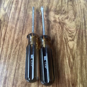 SET OF 2 MIT 4" SCREWDRIVERS (SLOTTED & PHILLIPS) (t32) - Picture 1 of 5