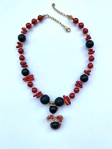 Collana Con Corallo Bambù, perle Rosse E Pietra lavica - Foto 1 di 2