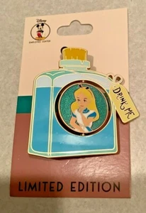 Pin Spinner Disney DEC Good Vs Evil - Alicia en el País de las Maravillas y Reina Roja LE250 - Imagen 1 de 2