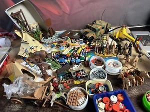 Playmobil XXL Konvolut Figuren,Tiere,Fahrzeuge,Häuser Country Helikopter Pferde - Bild 1 von 24