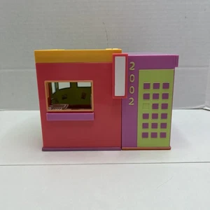 Playset pieghevole Polly Pocket Sparkle casa appartamento 2002 rosa armadio armadio - Foto 1 di 8