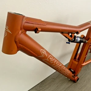 SANTA CRUZ SUPERLIGHT MT BIKE FRAME 18 INCH FOX FLOAT 26 INCH WHEEL FIT - Picture 1 of 19