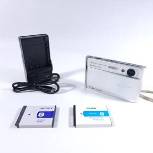 💥Sony Cyber-Shot DSC-T70 8.1MP Digitalkamera Silber mit 2 Akkus + Ladegerät - Bild 1 von 13
