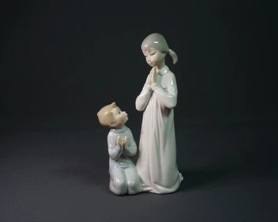 Vintage Lladro Nao Porcelain Figurine – Children Praying - Image 1 of 4