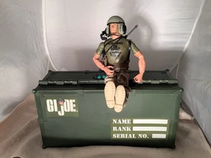 Vintage GI Joe Green footlocker full Of Gear & Weapons & GI Joe  Pre-Owned - Picture 1 of 6