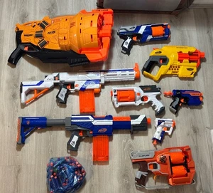 Paquete de pistola/bláster NERF 9 blasters, 70 dardos, paquete N-strike - Imagen 1 de 11
