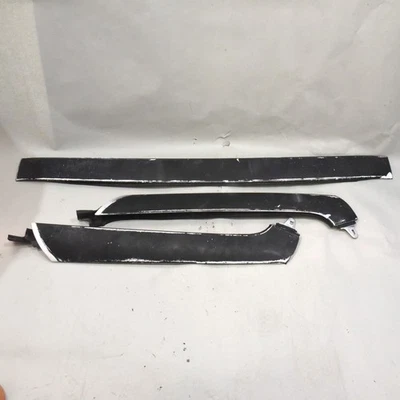 04-08 Juego de molduras parabrisas Chrysler Crossfire A Pilar OEM Foto 1 de 4