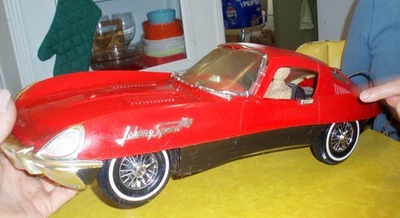 JOHNNY SPEED LRG 20" VINTAGE ANTIQUE JAGUAR TOY RACING CAR FOR PARTS OR DISPLAY - Image 1 of 4