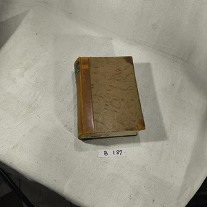 Norsk-Engelsk Ordbok: J. Brynildsen Oslo - Picture 1 of 8