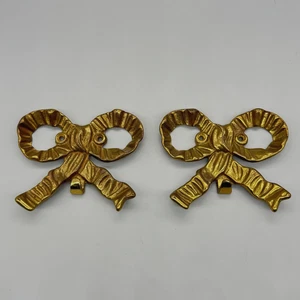 2 BOMBAY CO Decorative VICTORIAN Bow XL BRASS Gold PICTURE HANGERS WALL HOOKS - Picture 1 of 6