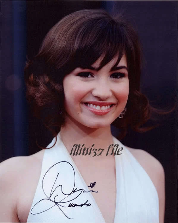 DEMI LOVATO CAMP ROCK 8X10 AUTOGRAPHED PHOTO REPRINT - Image 1 of 1