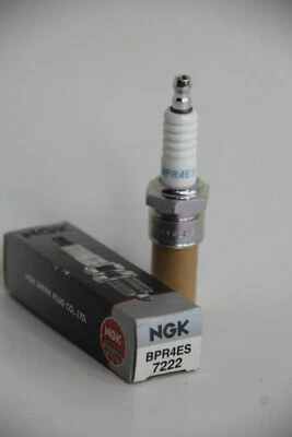Резистор свечи зажигания NGK номер BPR4ES совершенно новый в коробке! Новый из старых запасов - Изображение 1 из 3