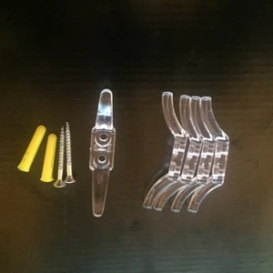 TACCHETTI CAVO CIECO IN PLASTICA TRASPARENTE - CONFEZIONE DA 5 - INCLUDE VITI E TAPPI A MURO - Foto 1 di 1