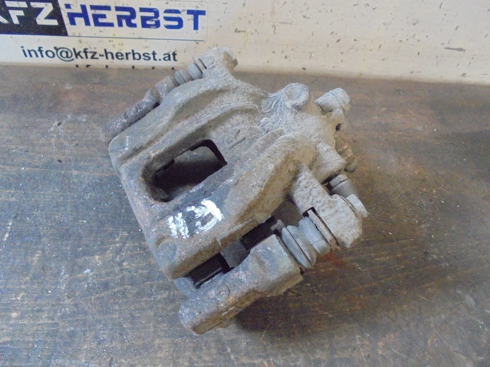 Étrier arrière droit Honda CR-V III 38 2.2 i-DTEC 4WD 110kW N22B3 137935 - Photo 1/1