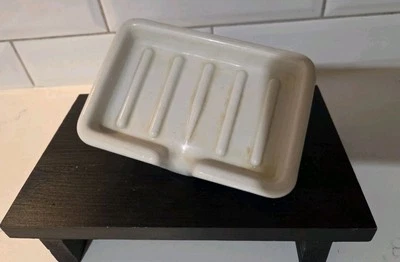 Antiguo soporte de jabón de montaje en pedestal plato blanco porcelana baño victoriano 4" x 6" Foto 1 de 4