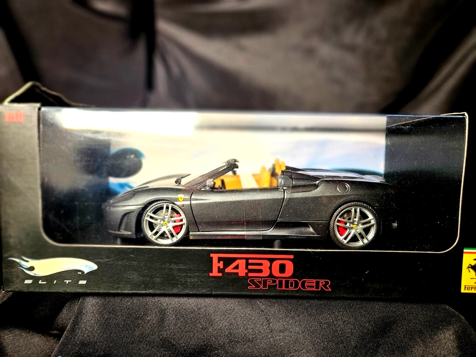 Hot Wheels Elite Ferarri F430 Spyder Gris Escala 1:18 Inv. #4841 Foto 1 de 4