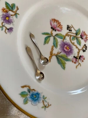 Una (1) cuchara de sal International John Winthrop de plata esterlina sin mono Foto 1 de 4