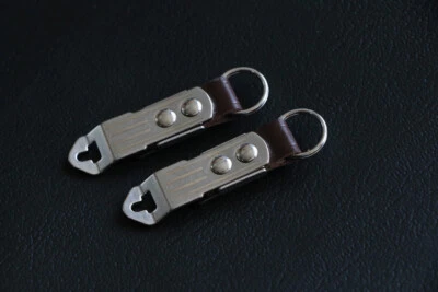 Metal Strap Buckle Lug for Rolleiflex 3.5MX-EVS, 2.8C,D, ROLLEICORD V, Va, Vb - Image 1 of 2