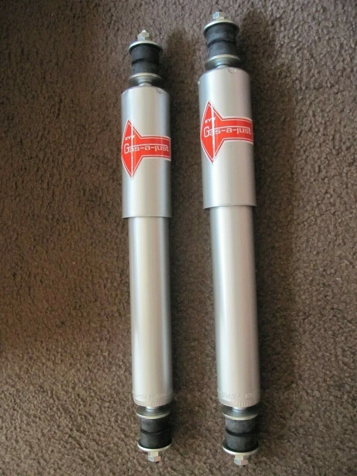 JUEGO DE 2 AMORTIGUADORES DELANTEROS DE GAS KYB SUNBEAM ALPINE SERIES 1, 2 Y 3 NUEVOS Foto 1 de 1