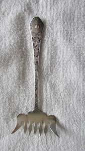 Grape c 1905 Sterling Silver Manufacturing Company (SSMC) Sardine Smoked Salmon - Picture 1 of 3