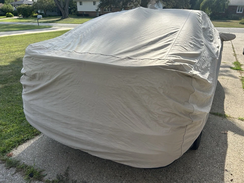 Cubierta de auto beige para Dodge Challenger 392 2016 Hemi Scat Pack Foto 1 de 4