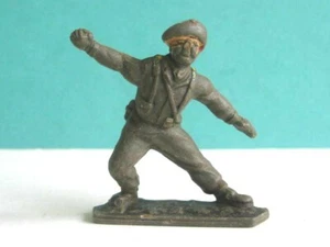 1 x LONE STAR. 1960's WWII BRITISH PARATROOPER SOLDIER. 1/32 SCALE - Picture 1 of 1