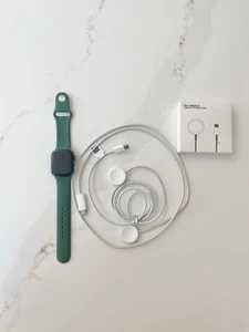 Apple Watch Series 7 41mm GPS Green Aluminum Case Smartwatch A247 2 Charge cords - Photo 1 sur 5