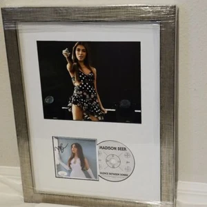 Madison Beer Firmata Autografata Silence Between Songs CD JSA COA - Foto 1 di 3