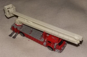 Micro Machines Deluxe Fire Truck Ladder Truck Fire & Rescue Galoob 1989 - Picture 1 of 9