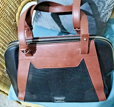 Bolso de mano deportivo Cellini, cuero vegano pvc, forro de poliéster Foto 1 de 4