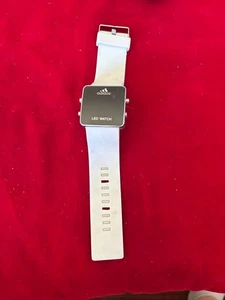 Vintage Adidas Led Uhr Armbanduhr weißes Band ungetestet funktioniert ab sofort nicht - Bild 1 von 4