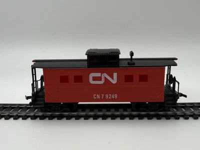 HO Life-Like CN Caboose 79249 – Canadian National Red/Black – Life-Like Trains - Image 1 of 4