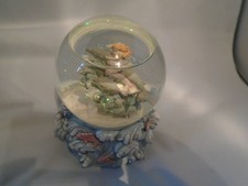 Mermaid Musical Snowglobe Plays "Tiny Bubbles"