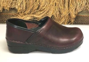 Dansko Womens Occupational Burgundy Leather Slip On Clog Mule Shoes 39/8.5-9 - Picture 1 of 8