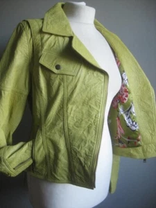 GIACCA PELLE JOE BROWNS 10 8 verde lime biker morbida nuova con etichette corpetto cravatte - Foto 1 di 22