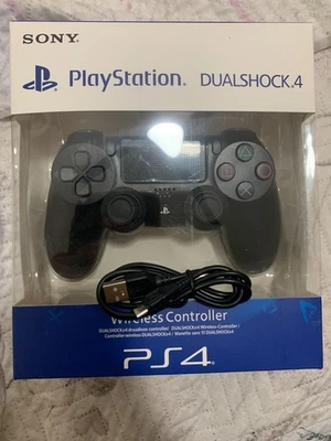OFFERTA CONTROLLER / PAD / JOYSTICK / PS4 DUALSHOCK4 NUOVO SIGILLATO / jet black - Immagine 1 di 2