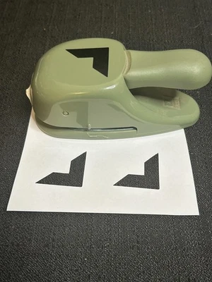 EK Success Corner Photo Punch RSNAPS003 Scrapbook Paper Shaper Tool Cutter - Image 1 of 4