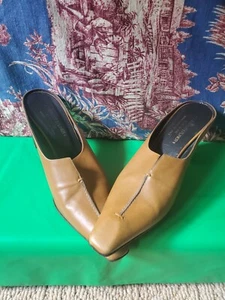 Donald J Pliner Lisha Camel Leather Mules Italy 8.5 - Picture 1 of 4
