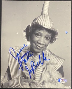 Pattie LaBelle The Godmother of Soul Singer Signed Auto 8x10 Photo ~ PSA/DNA - Picture 1 of 4