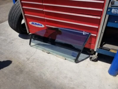 Pontiac GTO 2006 base puerta conductor vidrio. Tintado Foto 1 de 3