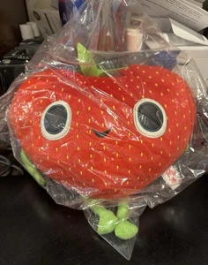 2012 Cloudy With A Chance Of Meatballs 2 Strawberry Plush Movie Promo New In Bag - Picture 1 of 3