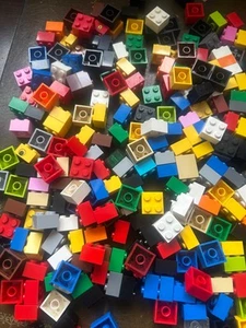 LEGO Bricks 2 x 2 - 100 pcs - Mixed Colours City Friends Star Wars - Picture 1 of 3